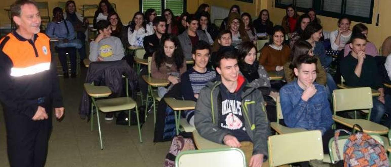 Segundo Lagoa, en una sesión en el IES Rodeira. // G.Núñez