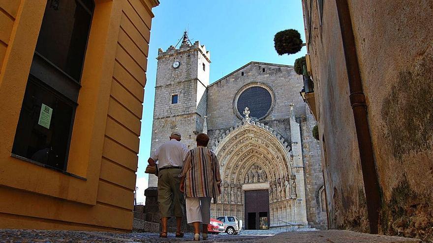 Castelló d&#039;Empúries, un viatge en el temps per carrers sinuosos