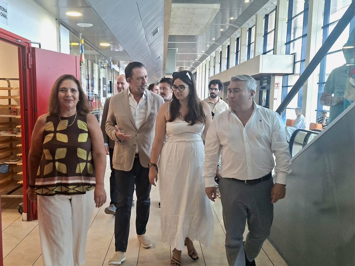 Los cargos políticos han visitado las instalaciones del complejo hospitalario del Raiguer.