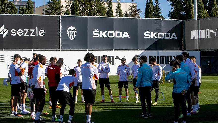 El capitán Gayà no sale a entrenar