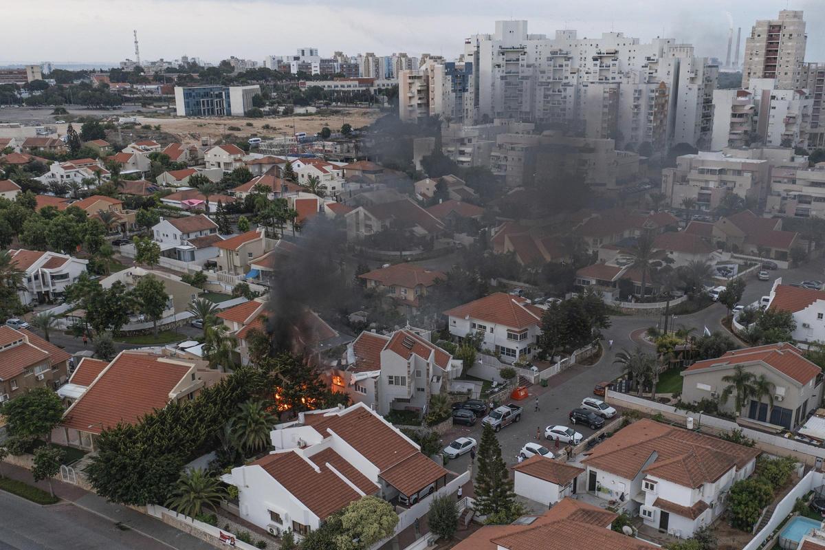 Ataque procedente de la Franja de Gaza en Ashkelon, Israel.