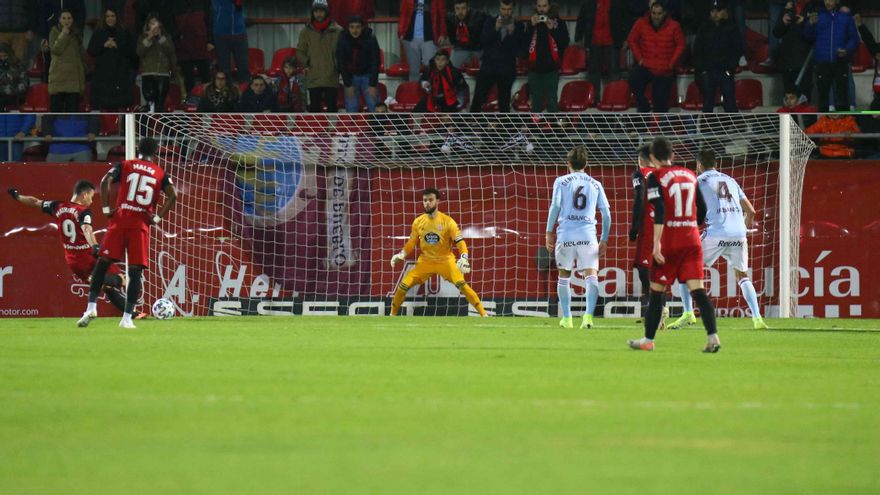 Sergio Álvarez detuvo el último penalti para el Celta ante el Mirandés