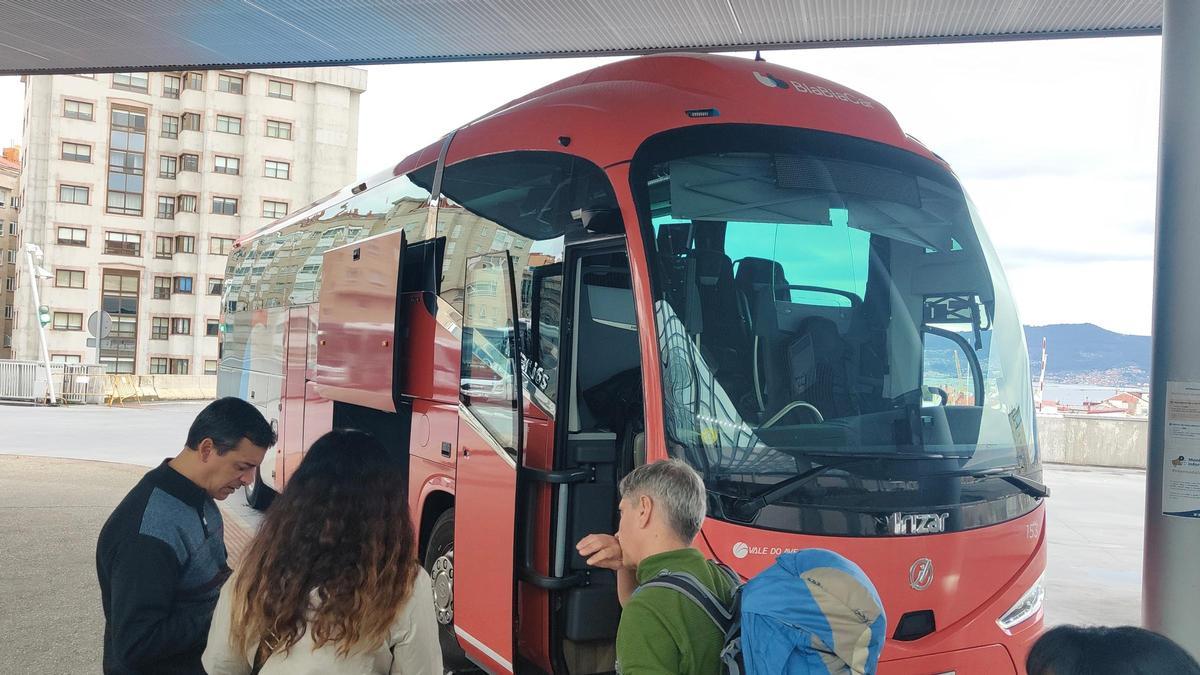 Autobús de BlaBlaBus en la estación intermodal de Vigo