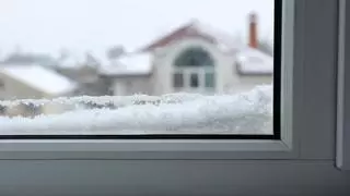 Se terminaron las corrientes de frío en casa: Con un producto de material escolar puedes aislar por completo tus ventanas