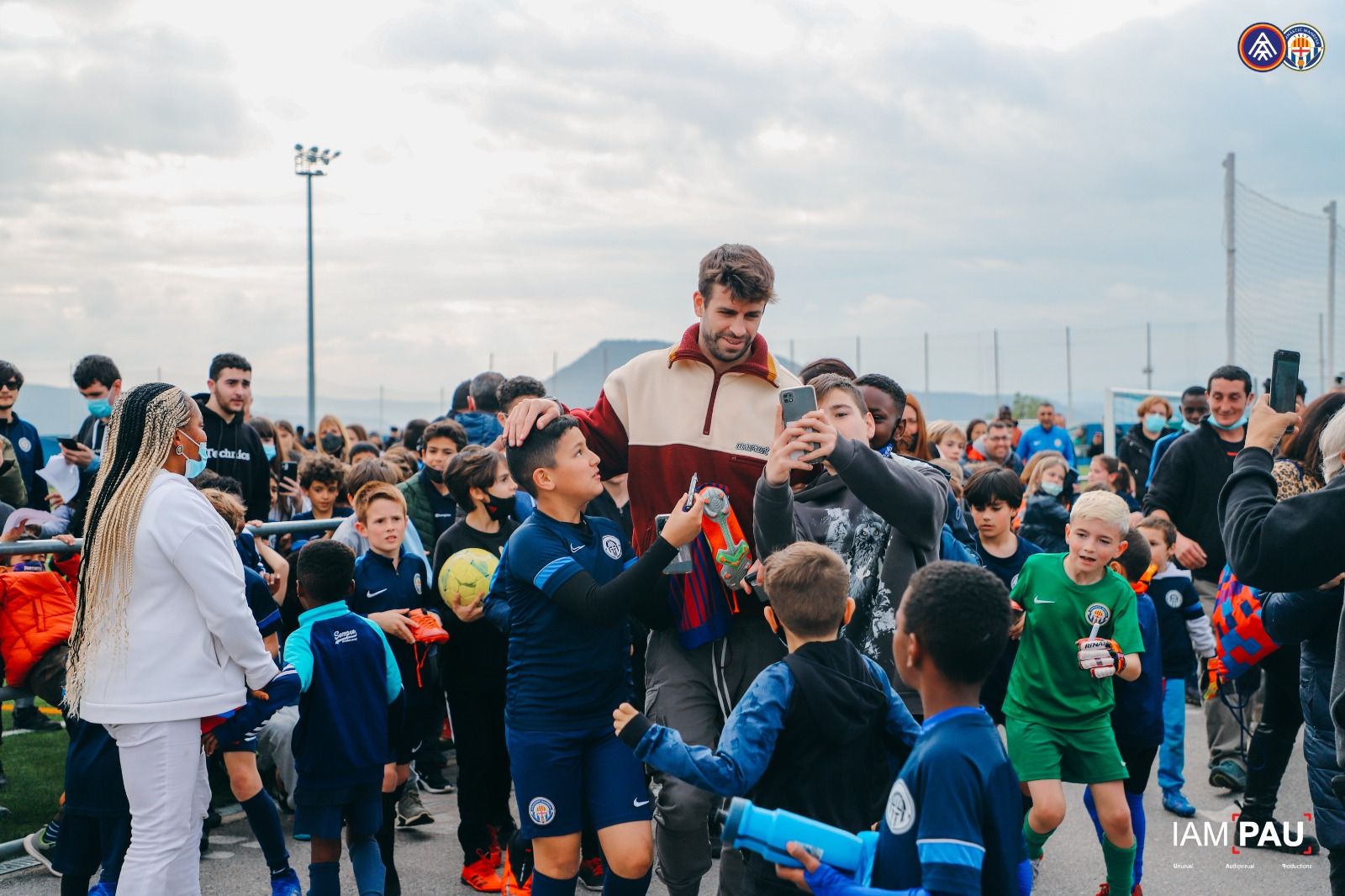 Primera visita de Gerard Piqué al ...