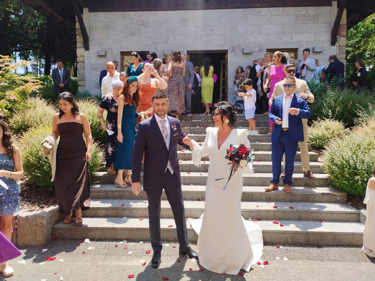 La boda de dos mejores amigos, Sara y Bruno, en Llanera, en imágenes