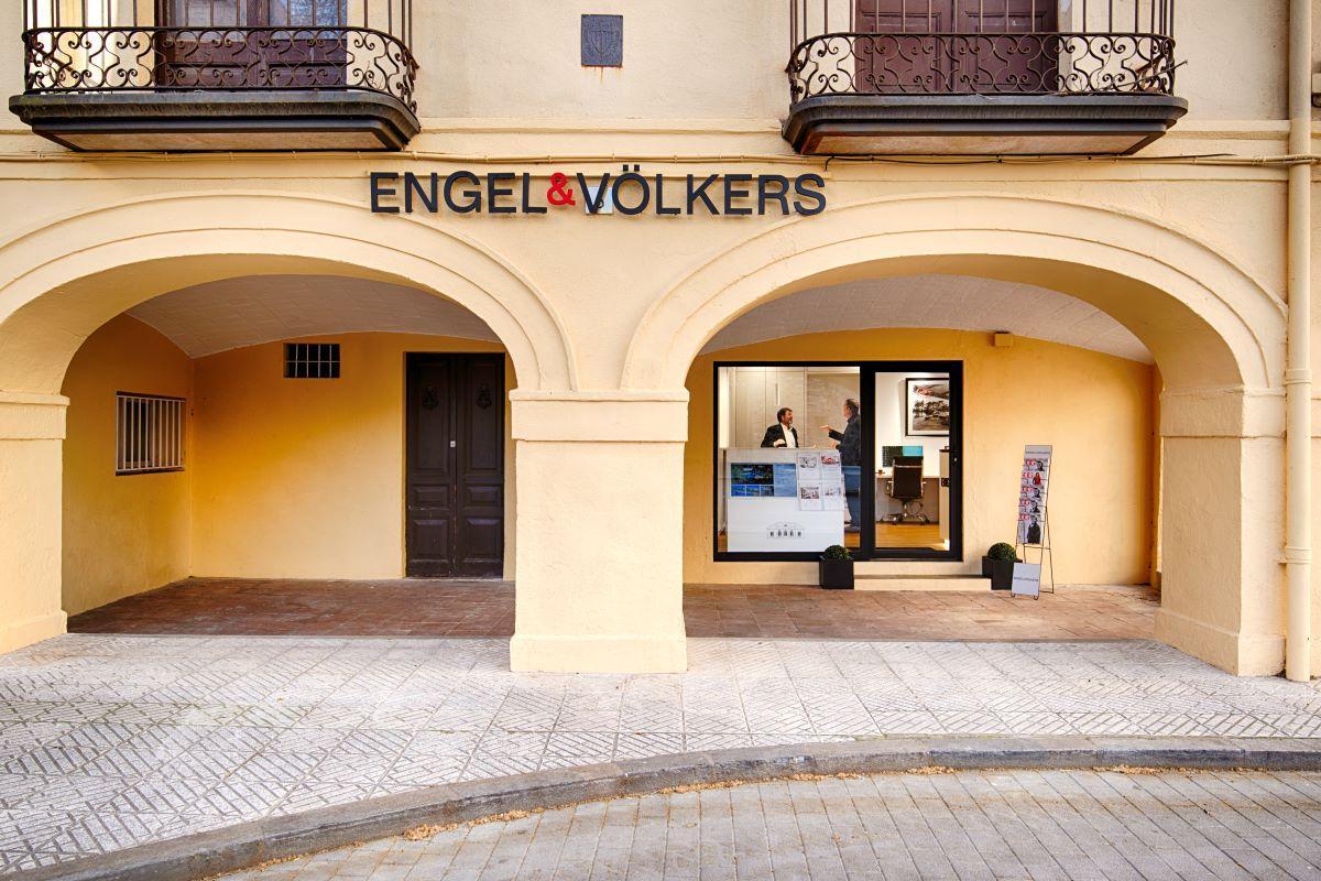 Ofcina d'Engel &amp; Völkers a Llançà