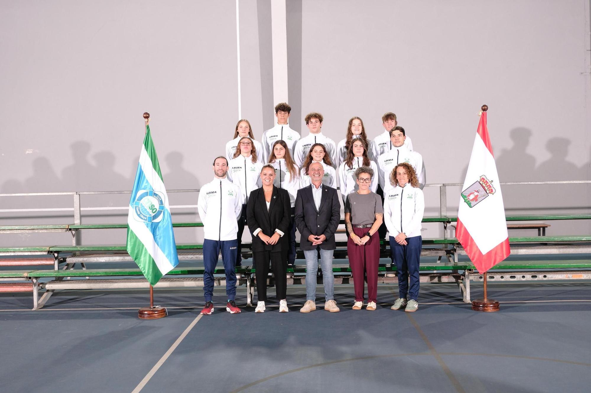 La presentación de la sección de natación del Santa Olaya, en imágenes