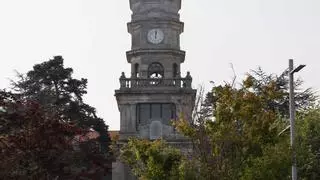 Vigo recupera su latido más festivo: el reloj de Santa Irene vuelve a funcionar dos años después