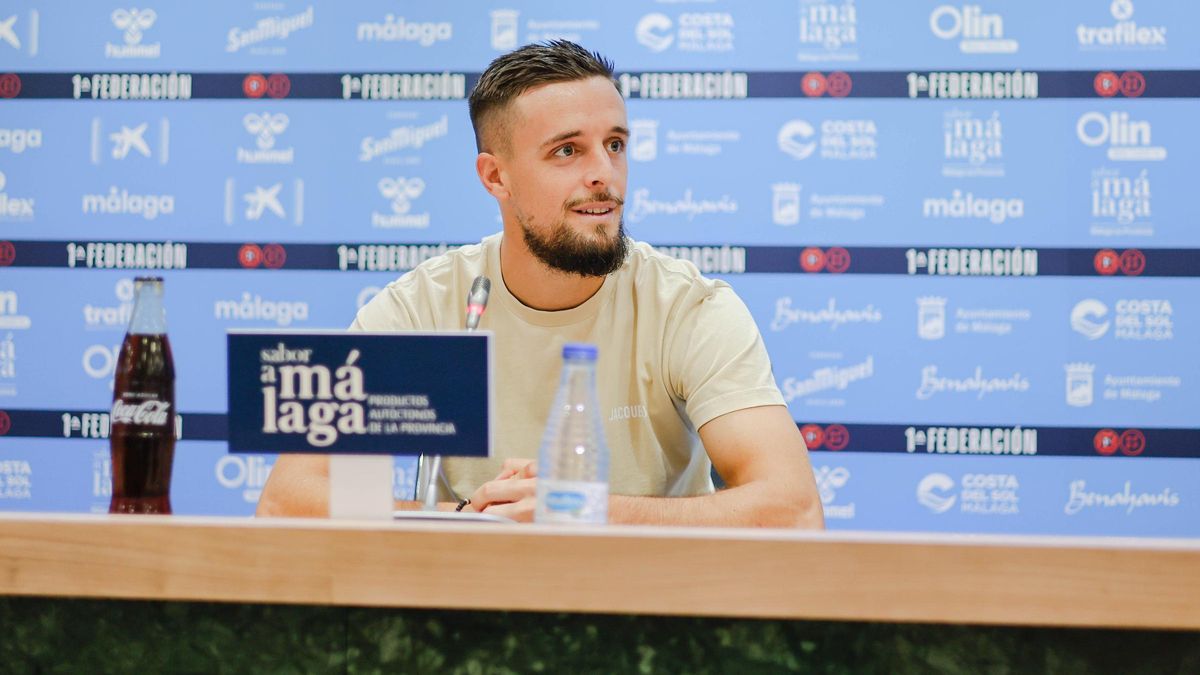 Genaro Rodríguez, en rueda de prensa