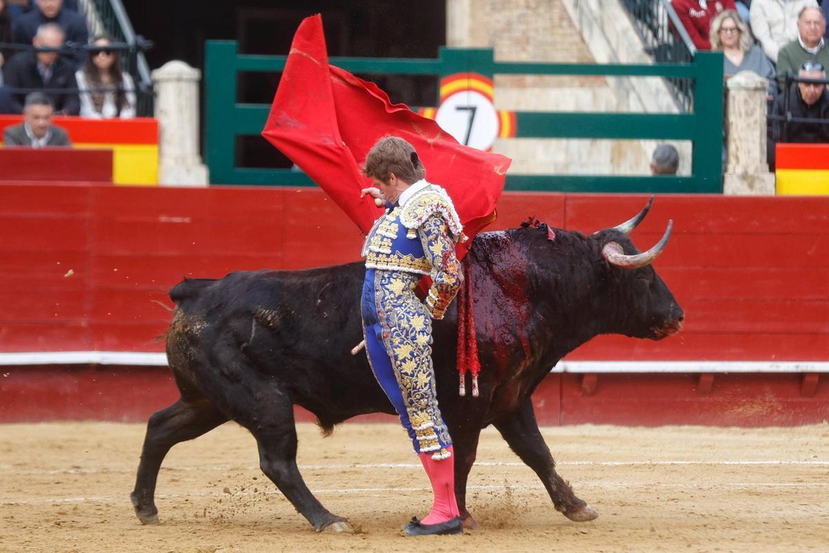 El mano a mano entre Borja Jiménez y Tomás Rufo de la Feria de Fallas, en imágenes