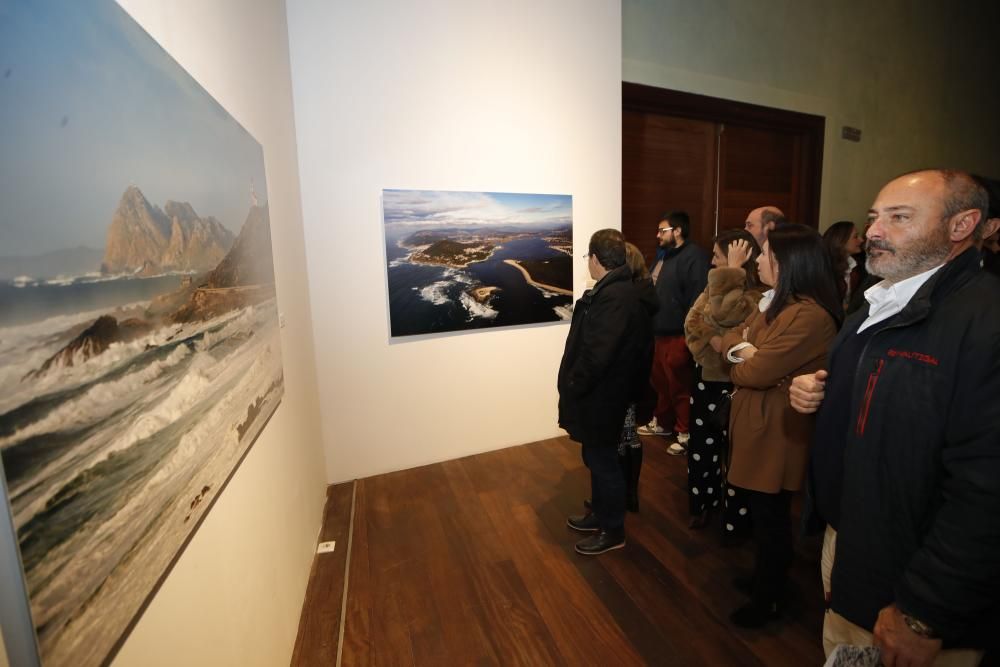 Un paseo por los faros gallegos de Ricardo Grobas