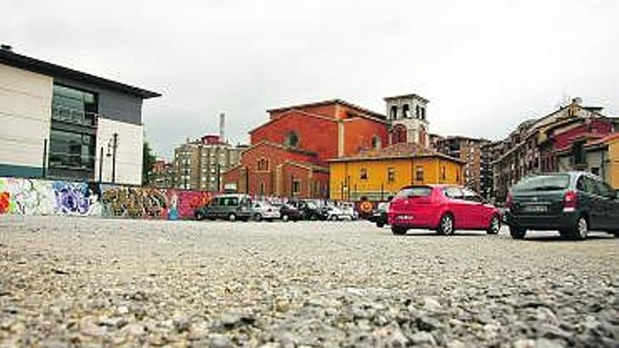 Terrenos en los que se pretende construir el «parking» subterráneo.