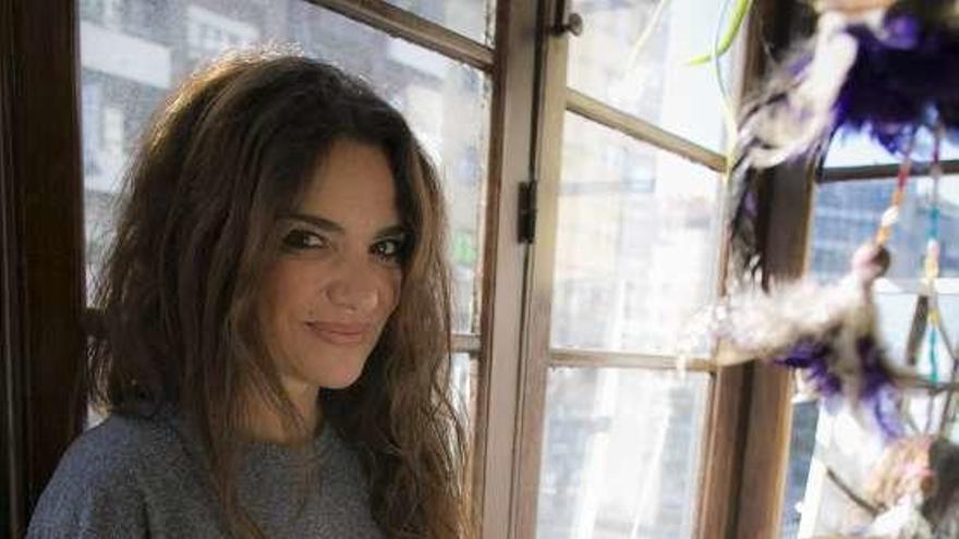 Nuria Formenti, ayer, en su estudio ovetense.