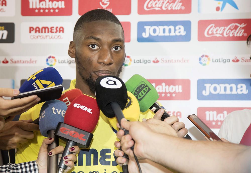 Presentación de Toko Ekambi en el Villarreal CF