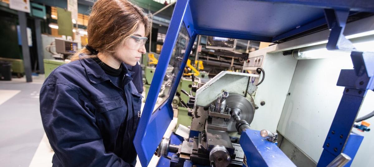 Alumna de la Escola del Treball de Barcelona.