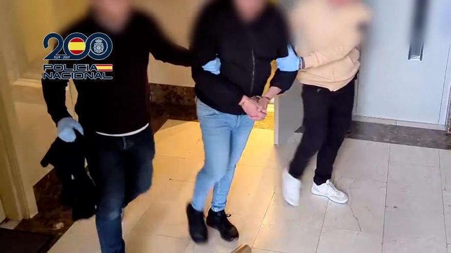 Detenido en Madrid un hombre por abusar de su hija menor y retrasmitirlo en directo a cambio de dinero virtual