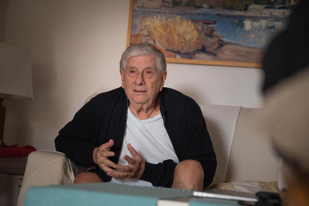 Javier González, portavoz de la comisión para la Defensa de la Playa de Valleseco