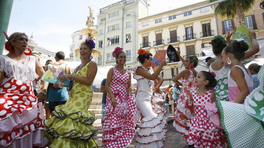 Visitantes de la Feria de día.