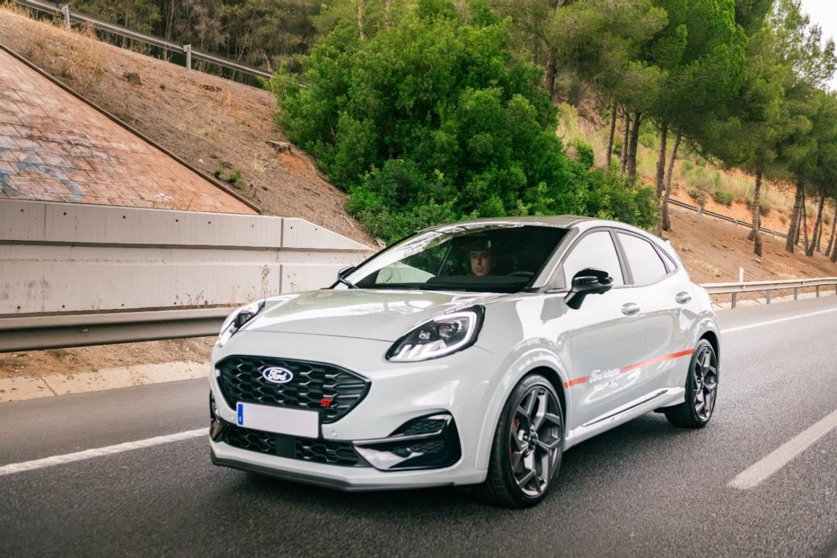 Marc Roma y la libertad de conducir tu primer coche con y sin las manos gracias a Ford Adapta y BlueCruise