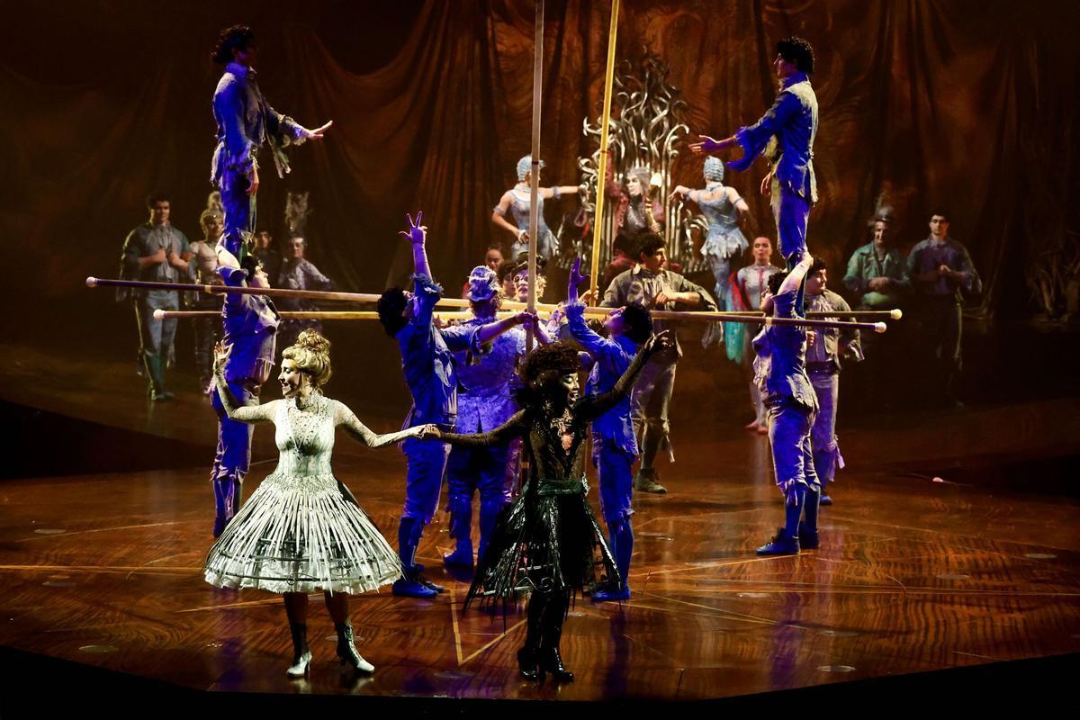 El Circo del Sol inaugura su renovada 'Alegria' en València