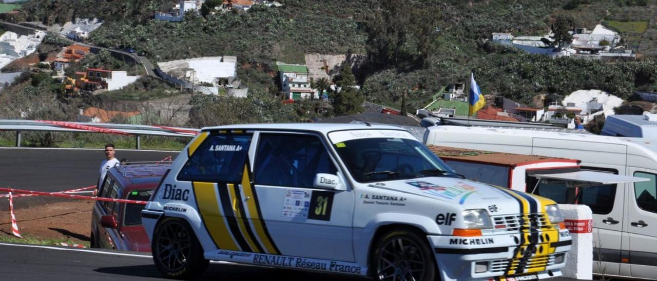 Alexis Santana a bordo de su Renault 5 GT Turbo con el que se impuso ayer en el Subida a Tejeda. | | MOTORACTUALIDAD.ES