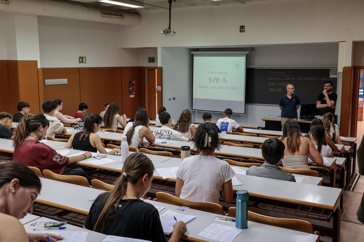 Una prueba de Selectividad en la Universidad de Alicante