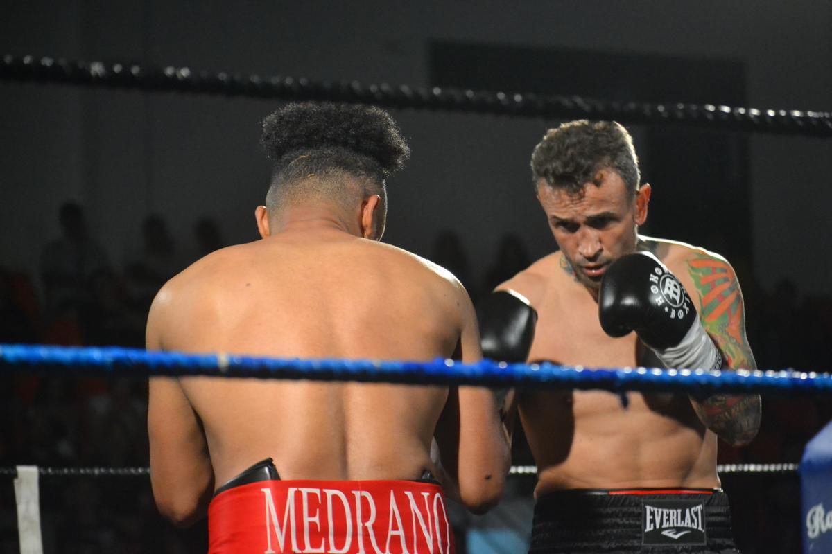 Noche mágica de boxeo en el Polideportivo Melanie Costa de Calvià