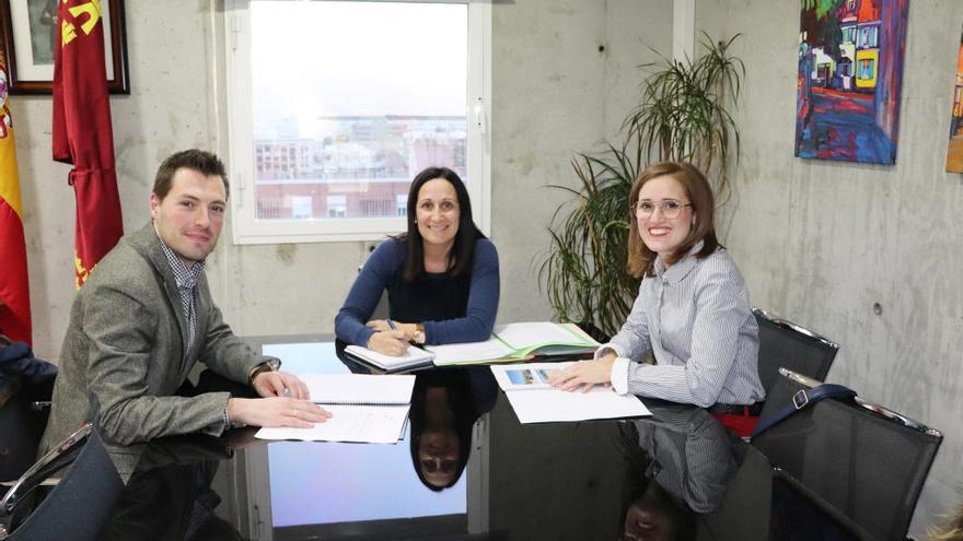 Sin partida para el arreglo de la pista del Colegio Conde Campillos de Cehegín