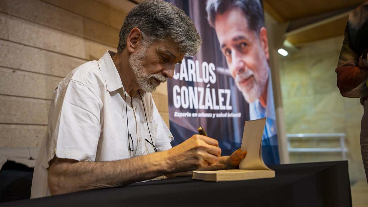 El pediatra Carlos González.