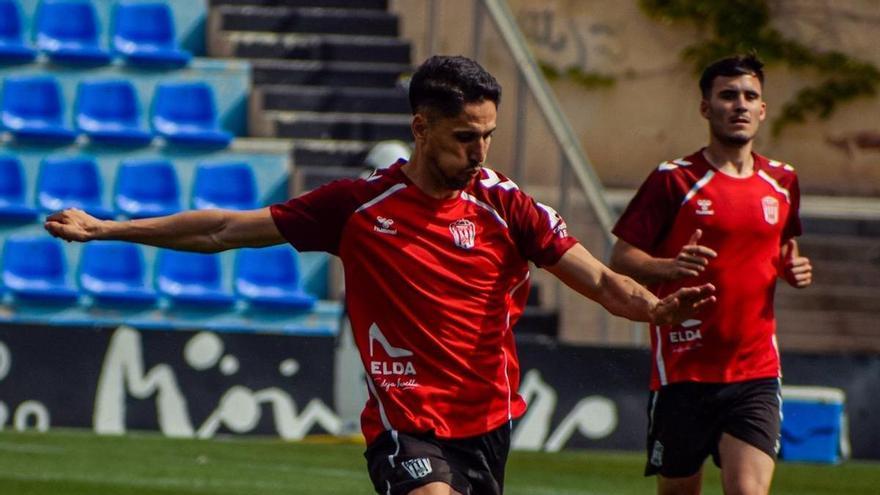El Eldense vuela a Antequera con el impulso de sus siete triunfos