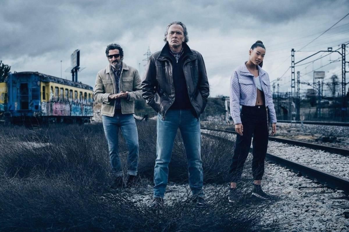 Luis Zahera, José Coronado y Nona Sobo, protagonistas de la serie Entrevías