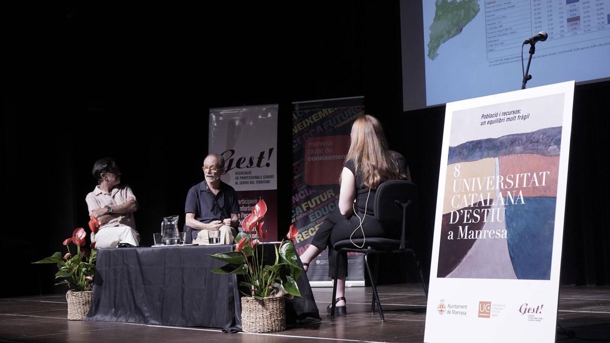 Muñoz, Larrosa i, d’esquena, Relat, en la sessió d’ahir a la tarda
