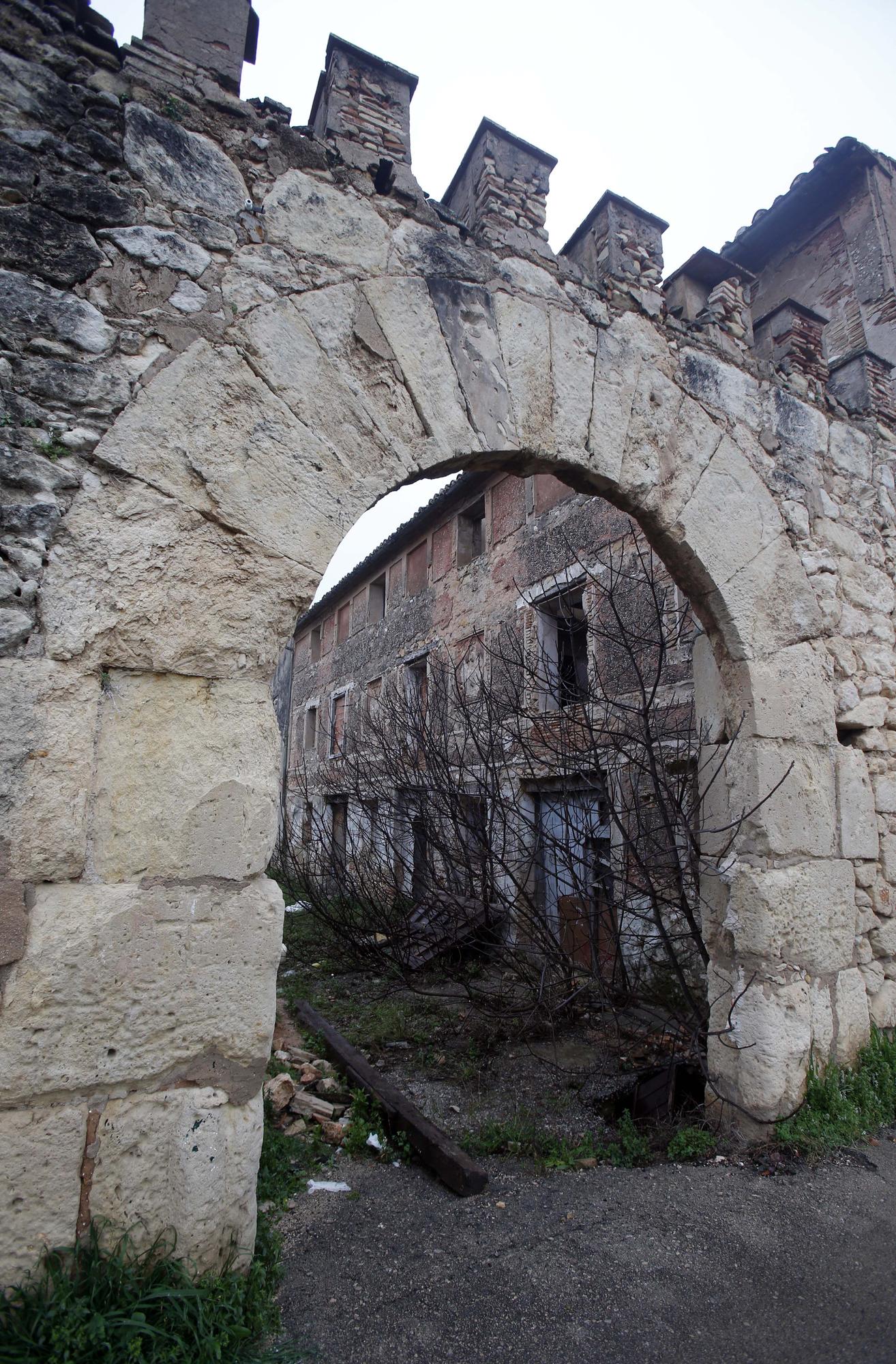 El poblado abandonado de Berfull, una cita con el pasado