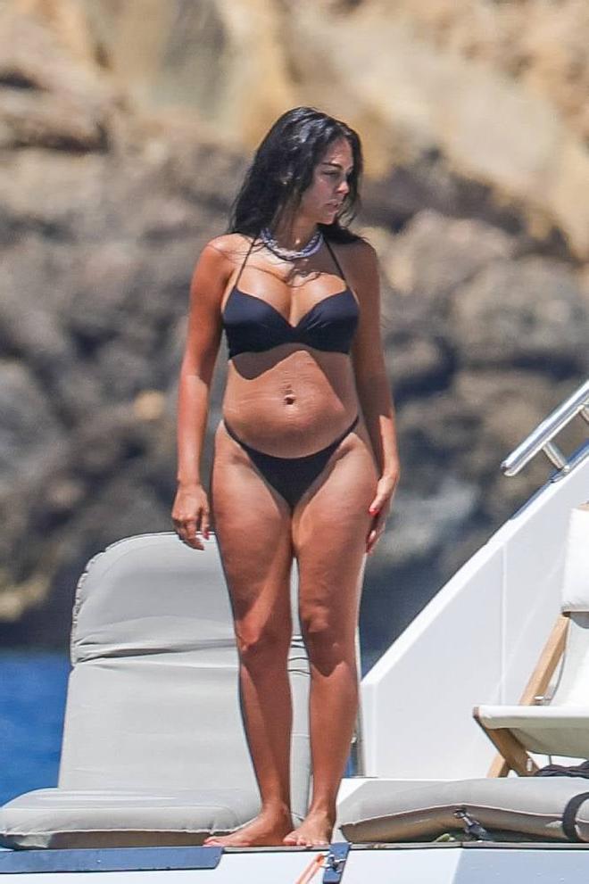 Georgina Rodríguez y los bikinis de Calzedonia que... ¡Pueden ser tuyos!