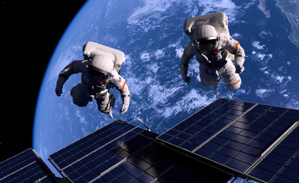 Unos astronautas en el espacio en una imagen de archivo.