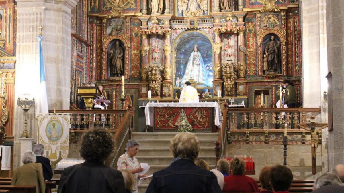 Oración por la paz en el Santuario de los Remedios. | A. S.