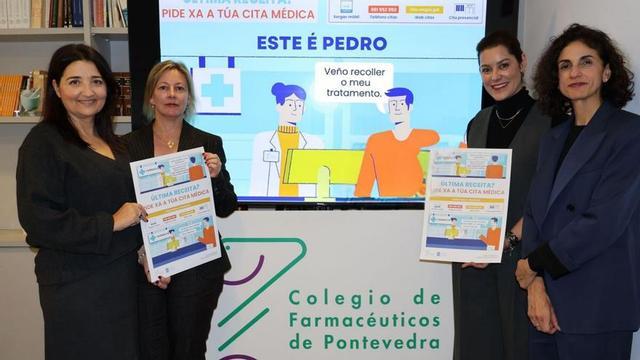 La presidenta del colegio, Beatriz García (segunda dcha.), en la presentación de la campaña.