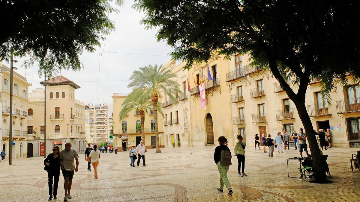 Ayuntamiento de Elche, visto desde la Plaça Baix