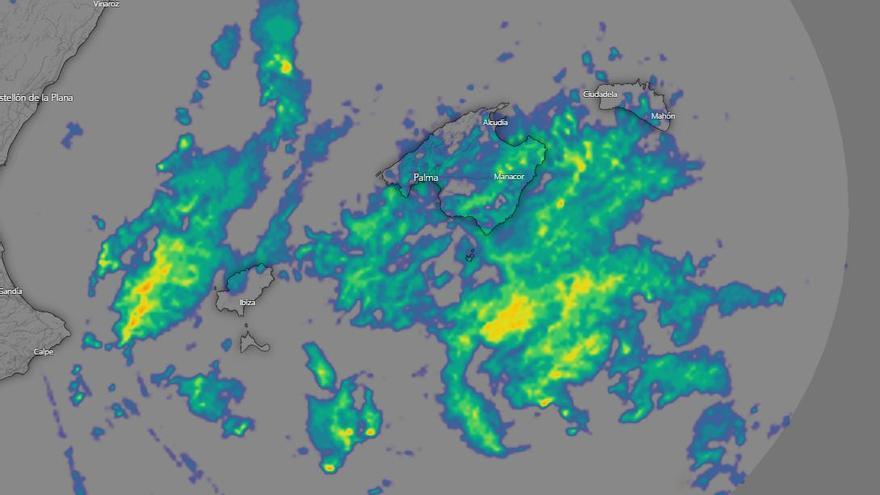 Radar meteorológico en directo | Intensas lluvias ponen en alerta amarilla a Mallorca