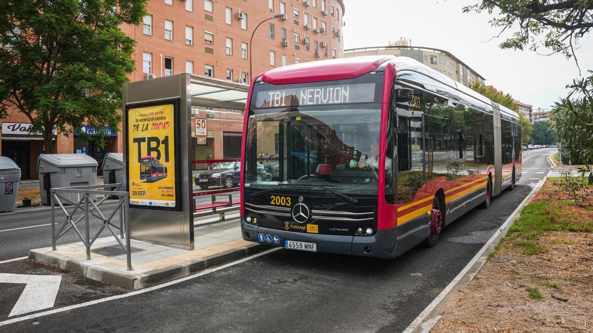 Imagen de recurso del bus de tránsito rápido (BTR) o tranvibús de Sevilla.