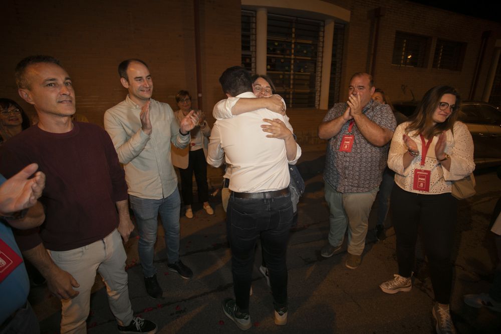 El PSPV-PSOE de Sagunt celebra en su sede una victoria histórica