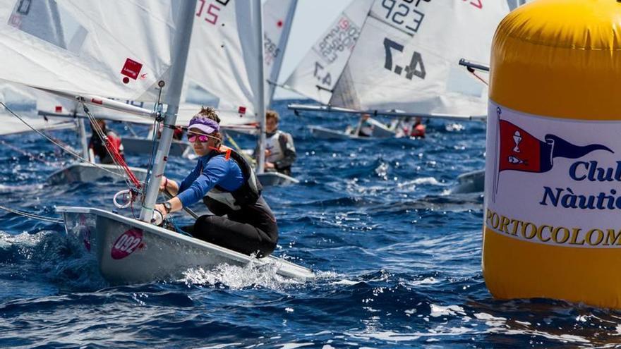 El alicantino López lidera la Copa de España de Laser 4.7