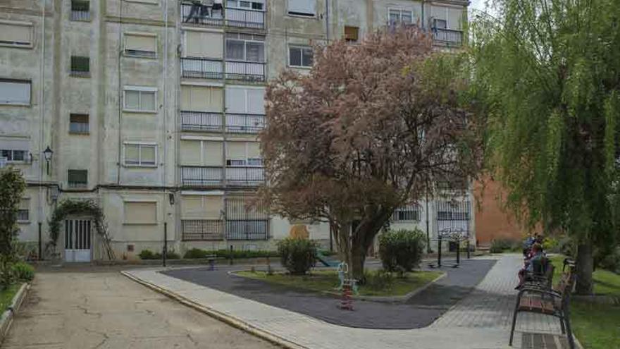 Uno de los cuatro bloques de viviendas del barrio 25 Años de Paz.