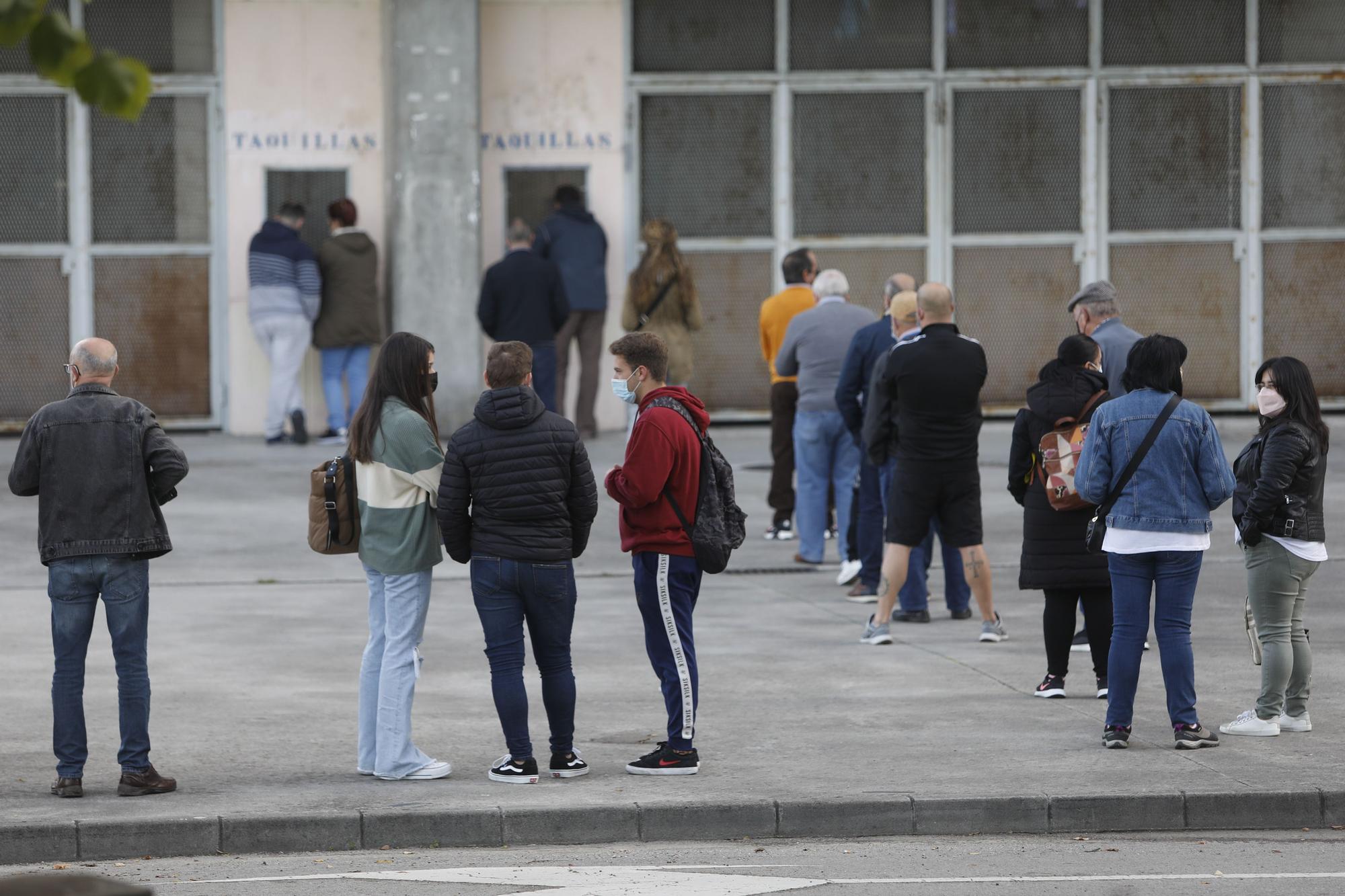 Colas en el Tartiere