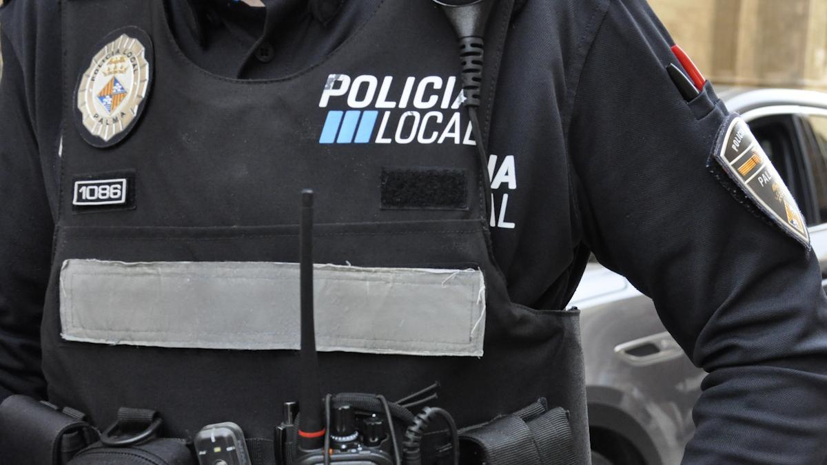 Un agente de la Policía Local de Palma.