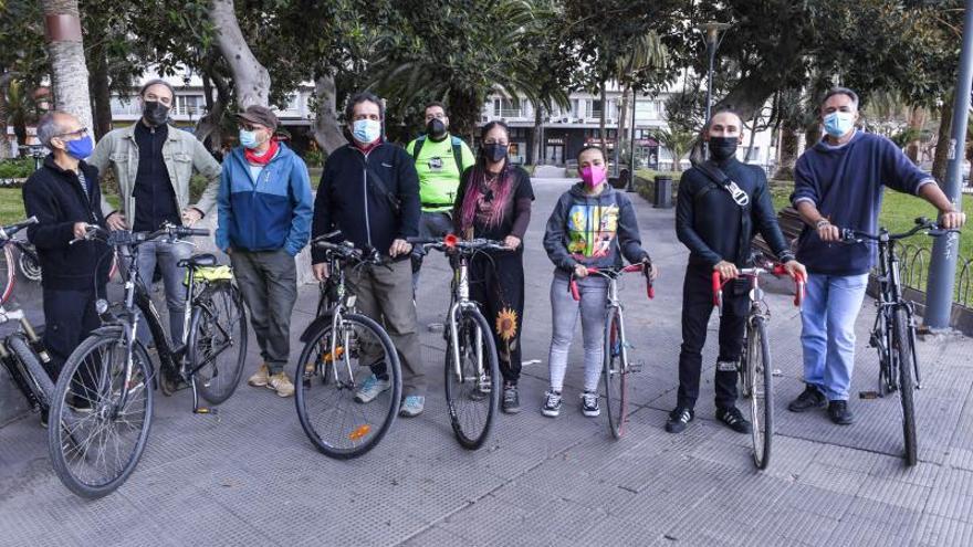 Concentración de bicicletas en el parque San Telmo