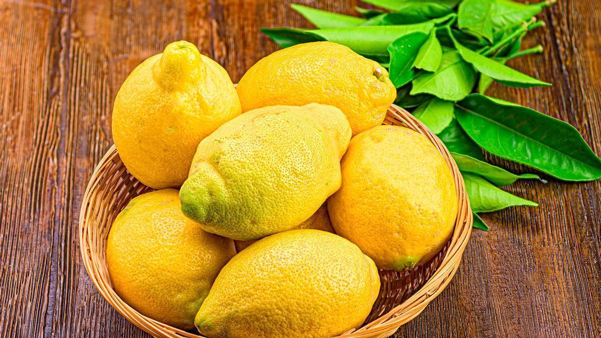 Quemar laurel y limón: el olor que traerá fortuna a tu casa LUIS MASCU