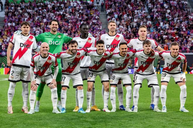 La plantilla del Rayo pide "respeto" en plena polémica por la situación de su estadio: "Esto se podría haber evitado"
