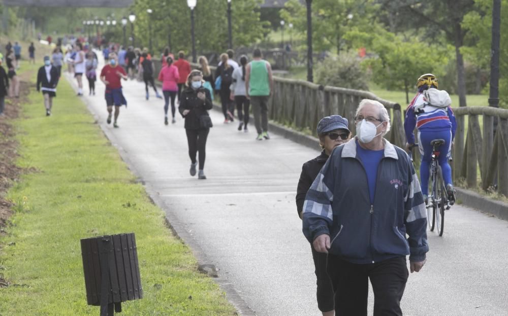 Oviedo en el primer día para poder salir a pasear y a hacer deporte por tramos horarios en Asturias.